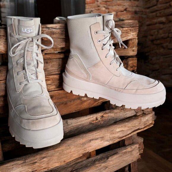 UGG LUG ( 8.5 ) Boot Sneaker Waterproof Leather and Canvas 114383 - Picture 1 of 9